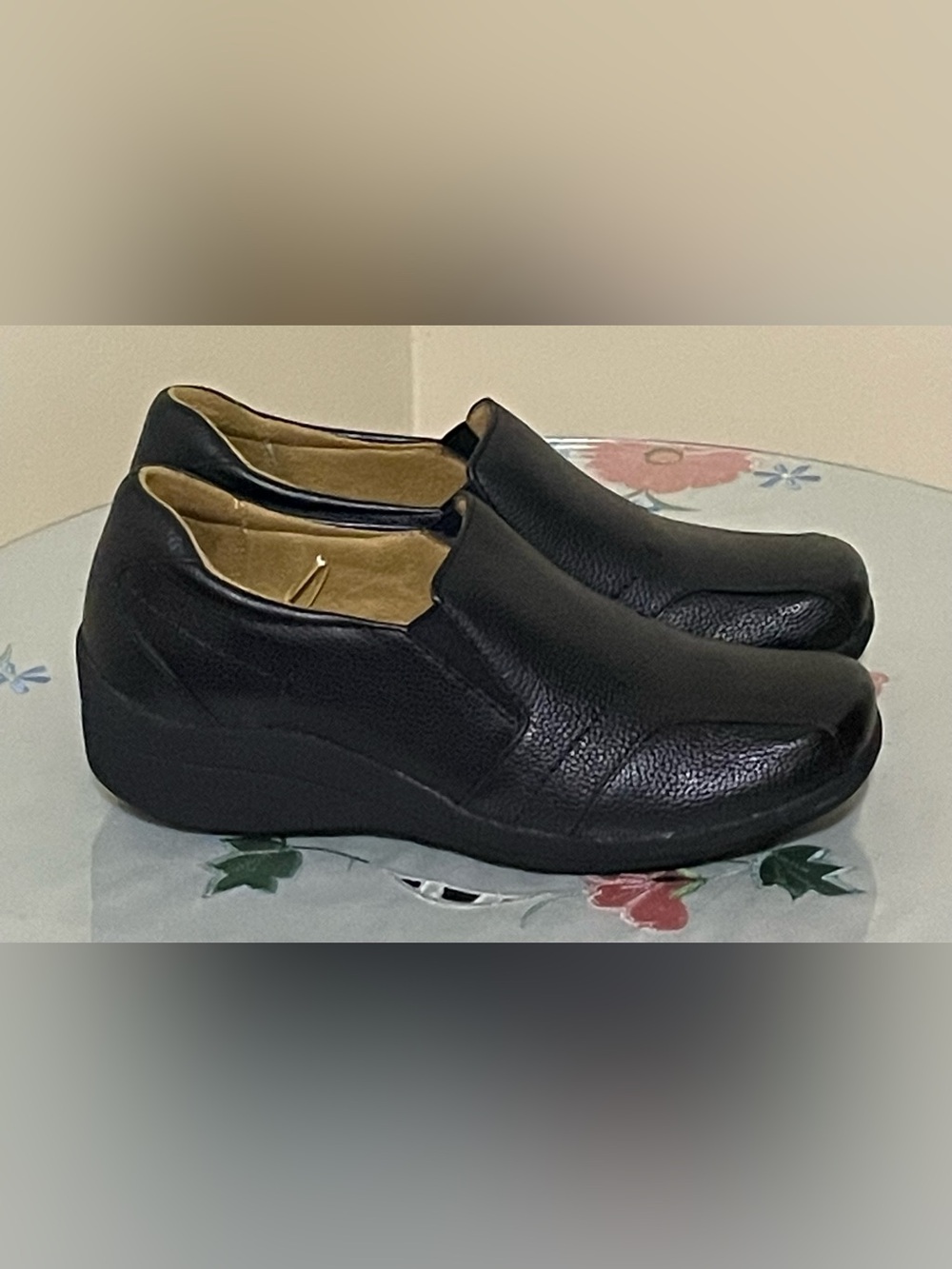 Dr. Scholl’s Black Slip-On Comfort Shoes Size 6W